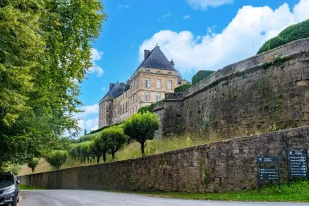 Maison typique vue sur le château d'Hautefort 4 pax, Charmante maison de vacances avec piscine privée - Photo 27