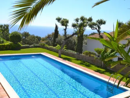Appartement Rez-de-jardin avec Piscine Partagée à Begur - Photo 1