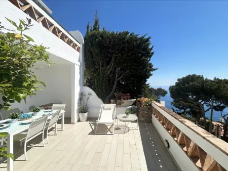 Maison Mitoyenne Rénovée à Begur avec Piscine Partagée - Photo 1