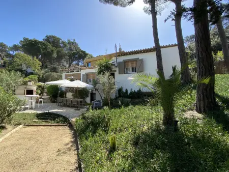 Maison méditerranéenne avec piscine privée, proche plage et centre de Begur - Photo 3