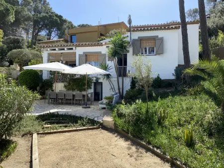 Maison méditerranéenne avec piscine privée, proche plage et centre de Begur - Photo 5
