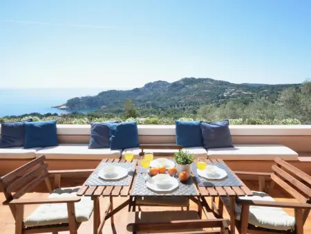 Appartement avec Grande Terrasse et Tranquillité à Begur, Aiguablava - Photo 3