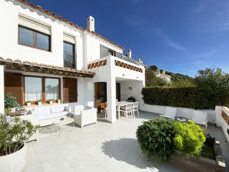 Maison mitoyenne avec piscine à Begur, proche Sa Tuna - Photo 4