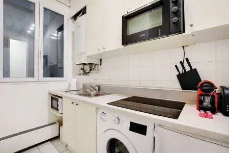 DM-47-MAGENTA, Chic apartment - 3BR/10P - RÃ©publique - Photo 1