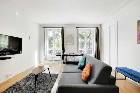DM-47-MAGENTA, Chic apartment - 3BR/10P - RÃ©publique - Photo 5