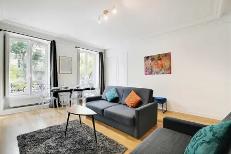 DM-47-MAGENTA, Chic apartment - 3BR/10P - RÃ©publique - Photo 6