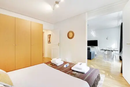 DM-47-MAGENTA, Chic apartment - 3BR/10P - RÃ©publique - Photo 12