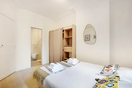 DM-47-MAGENTA, Chic apartment - 3BR/10P - RÃ©publique - Photo 13