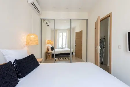 DC-5-COURBET-D, Bel appartement Juan-Les-Pins - 300m Plage - Photo 3
