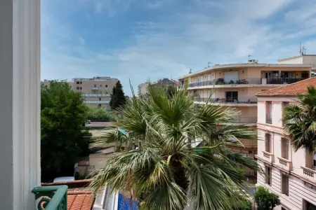 DC-5-COURBET-D, Bel appartement Juan-Les-Pins - 300m Plage - Photo 14