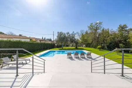 DG-1238-DAME, Villa Moderne avec Piscine Chauffée et Jardin - Photo 4