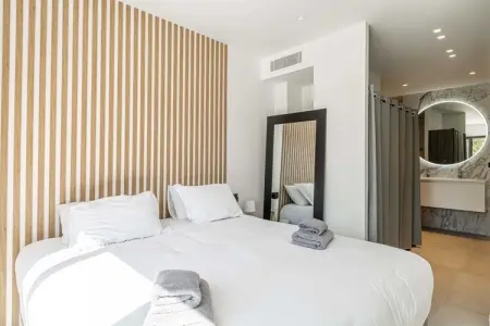 DG-1238-DAME, Villa Moderne avec Piscine Chauffée et Jardin - Photo 14