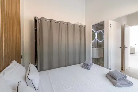 DG-1238-DAME, Villa Moderne avec Piscine Chauffée et Jardin - Photo 18