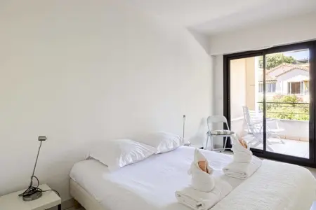 YG-8-SERGENT-M, Charmant 2 pièces avec balcon/piscine - Cannes - Photo 3