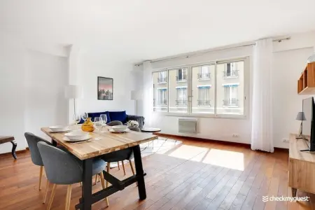 DB-62-SERRE-2, Appartement chaleureux - 3BR/6P - Proche Congrès - Photo 8