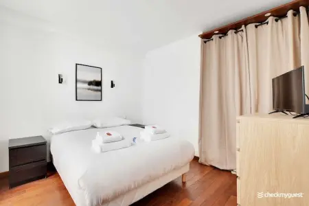 DB-62-SERRE-2, Appartement chaleureux - 3BR/6P - Proche Congrès - Photo 13
