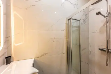 BZ-4-POPINCOURT, Spacieux appartement - 3BR/8P - Bastille - Photo 10