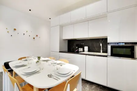 CM-19-BERANGER-F, Appartement moderne - 2 pièces/6 personnes - Climatisation - Marais - Photo 2