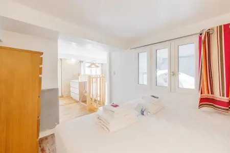 AA-1-REGRATTIER, Splendide duplex -1BR/2P - Notre-Dame/Île St-Louis - Photo 10