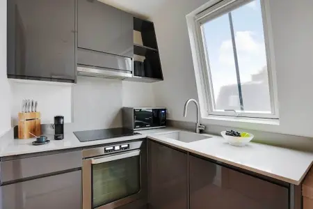 AM-108-HUGO, Magnifique appartement - 1BR/4P - Arc de Triomphe - Photo 2