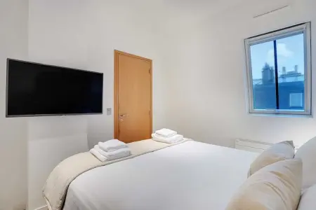 AM-108-HUGO, Magnifique appartement - 1BR/4P - Arc de Triomphe - Photo 9