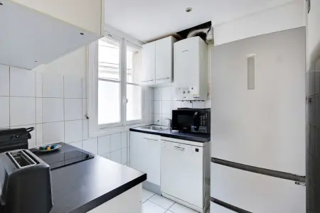 AM-53-SAINTCYR, Vivez l'art de vivre parisien : 2BR proche Porte Maillot - Photo 1