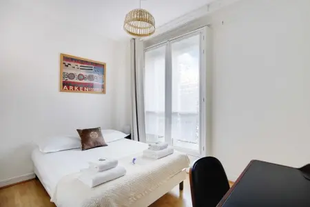 AM-53-SAINTCYR, Vivez l'art de vivre parisien : 2BR proche Porte Maillot - Photo 3