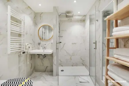 DB-88-ROCHECHOUART-4, Appartement tout confort - 1CH/4P - Sacré Cœur - Photo 3