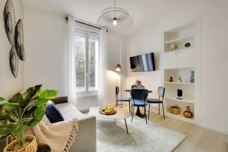 AT-54-CRIMEE, Lovely apartment - 1BR/4P - Buttes-Chaumont - Photo 5