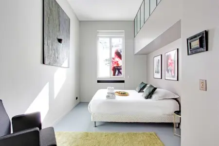 AT-8-DANUBE, Magnifique appartement - 2BR/7P - Buttes Chaumont - Photo 3