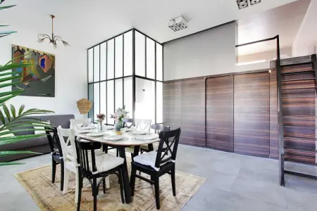 AT-8-DANUBE, Magnifique appartement - 2BR/7P - Buttes Chaumont - Photo 5