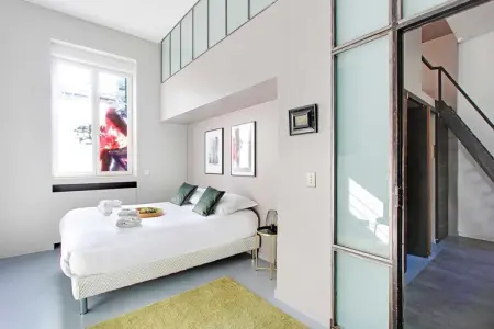 AT-8-DANUBE, Magnifique appartement - 2BR/7P - Buttes Chaumont - Photo 9