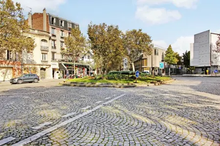 AT-8-DANUBE, Magnifique appartement - 2BR/7P - Buttes Chaumont - Photo 15