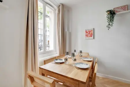 BC-161-PYRENEES, Appartement élégant -2BR/6P - Centre de Paris - Photo 1