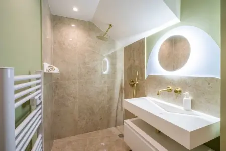 AM-14-FENIERS-3, Bel appartement 3 pièces - Hyper centre St Tropez - Photo 9