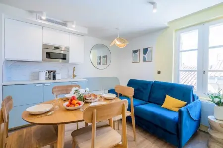 AM-14-FENIERS-5, Appartement Duplex - Hyper centre St Tropez - Photo 2