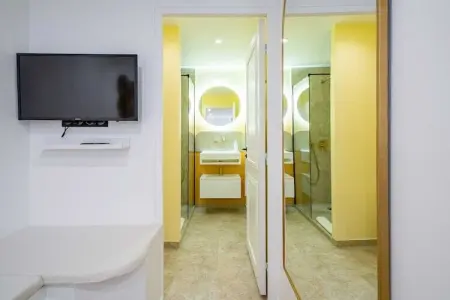 AM-14-FENIERS-5, Appartement Duplex - Hyper centre St Tropez - Photo 8