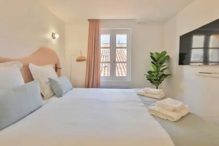 AM-14-FENIERS-6, Bel appartement 2ch - Hyper centre St Tropez - Photo 14