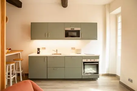 DB-6-JEAN-2, Studio Chic - 2P - au coeur de Saint-Tropez - Photo 5