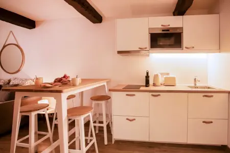 DB-6-JEAN-1, Studio Chic - 2P - au coeur de Saint-Tropez - Photo 3