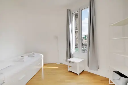 VM-35-BOURETS, Appartement confortable au Porte de Paris / Suresnes - Photo 9