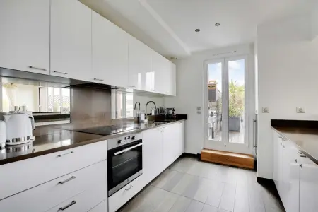 CC-12-MONTAGNE, Superbe appartement - 3BR/6P - La Défense - Photo 14