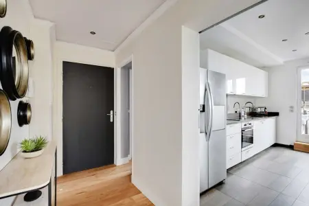 CC-12-MONTAGNE, Superbe appartement - 3BR/6P - La Défense - Photo 17