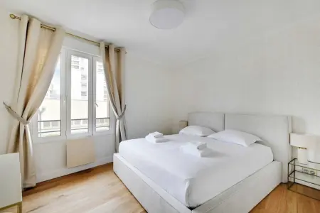 CC-12-MONTAGNE, Superbe appartement - 3BR/6P - La Défense - Photo 21