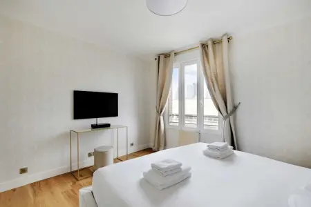 CC-12-MONTAGNE, Superbe appartement - 3BR/6P - La Défense - Photo 22