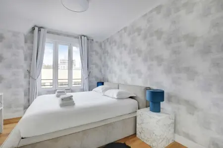 CC-12-MONTAGNE, Superbe appartement - 3BR/6P - La Défense - Photo 24