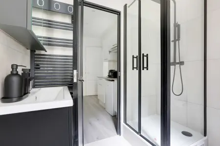 BT-21-PARIS, Charmant appartement- Château de Vincennes -1BR/4P - Photo 4