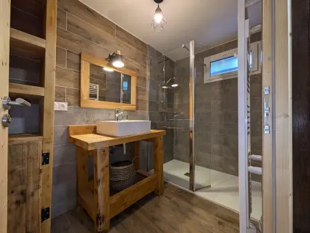 Chalet rénové 12 pers, 5 ch, parking, poêle, sud-ouest - Photo 11