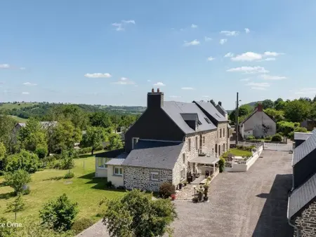 Gîte lumineux rénové avec animaux acceptés, parking et WIFI en Suisse Normande - Photo 1