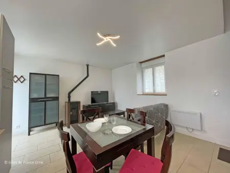 Gîte lumineux rénové avec animaux acceptés, parking et WIFI en Suisse Normande - Photo 4